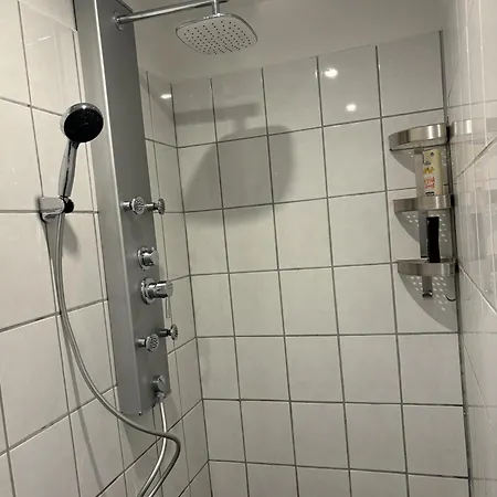 Nah Flughafen, Messe, Arena, Dome *