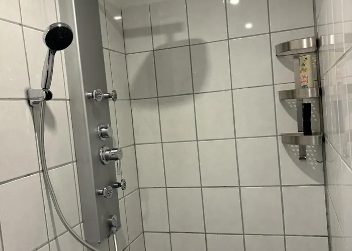 Nah Flughafen, Messe, Arena, Dome *